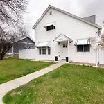 Updated Great Falls Home With Fire Pit