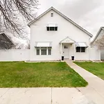 Updated Great Falls Home With Fire Pit