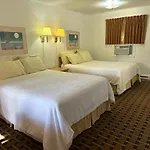 Ski\'S Western Motel