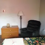 Mid Town Motel