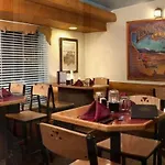 O\'Haire Motor Inn