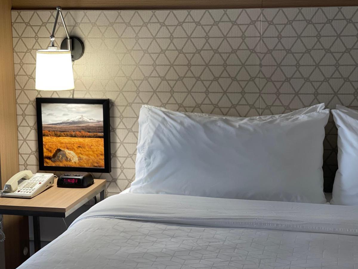 Great Falls-convention Center By Ihg 3* Great Falls