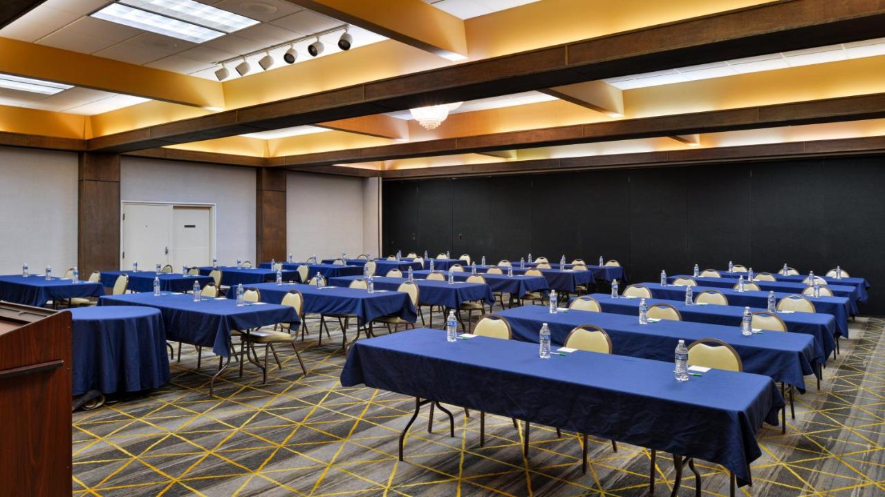 Hotel Great Falls-convention Center By Ihg 3*