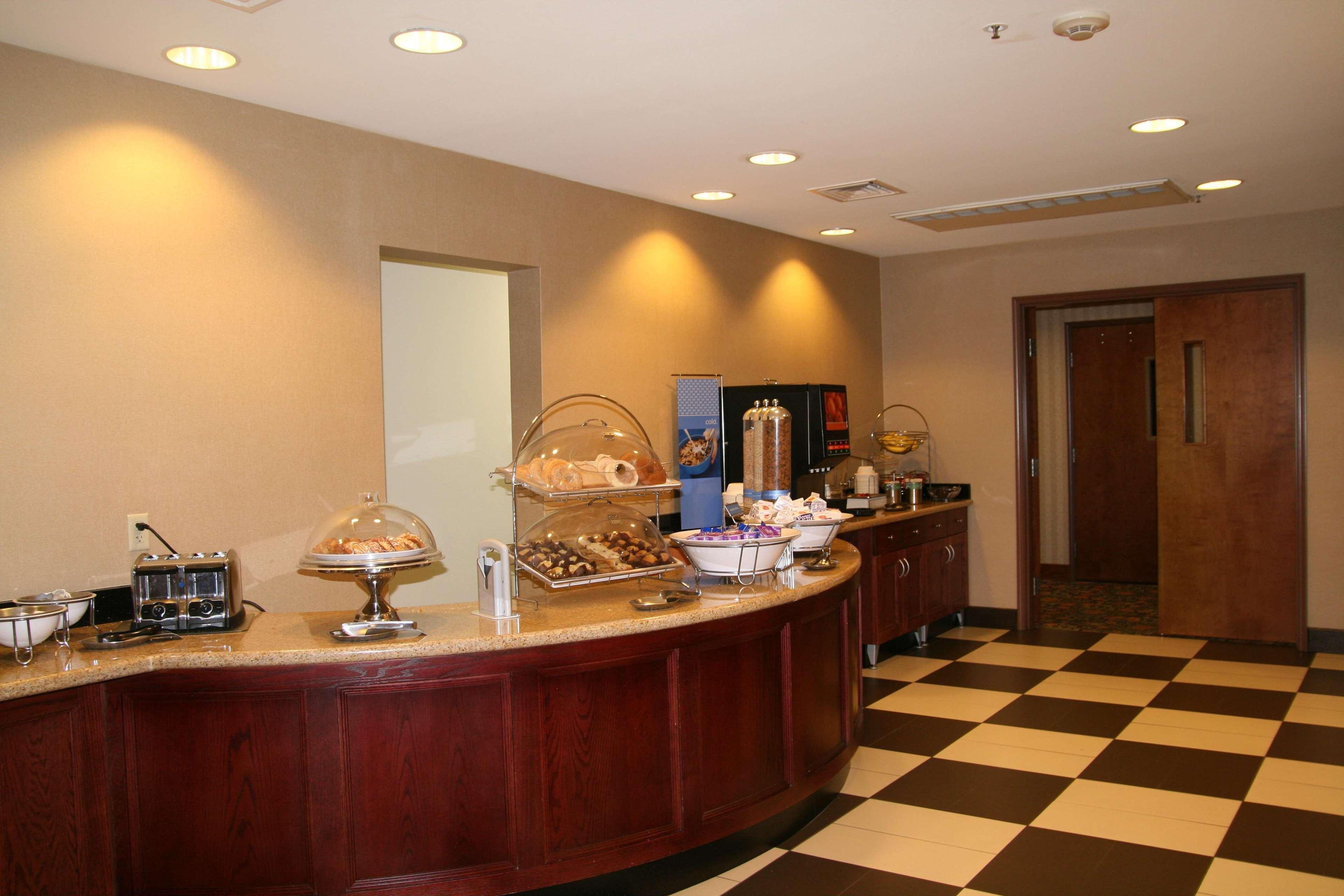 Hampton - Hotel 3*