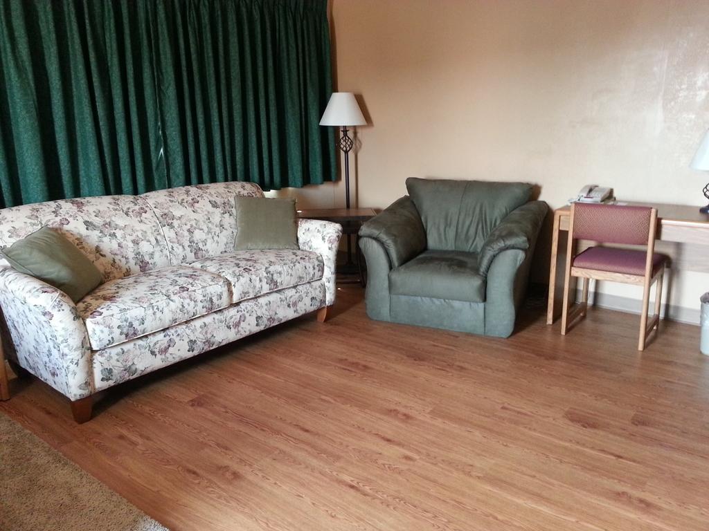 Motel Mid Town 3*