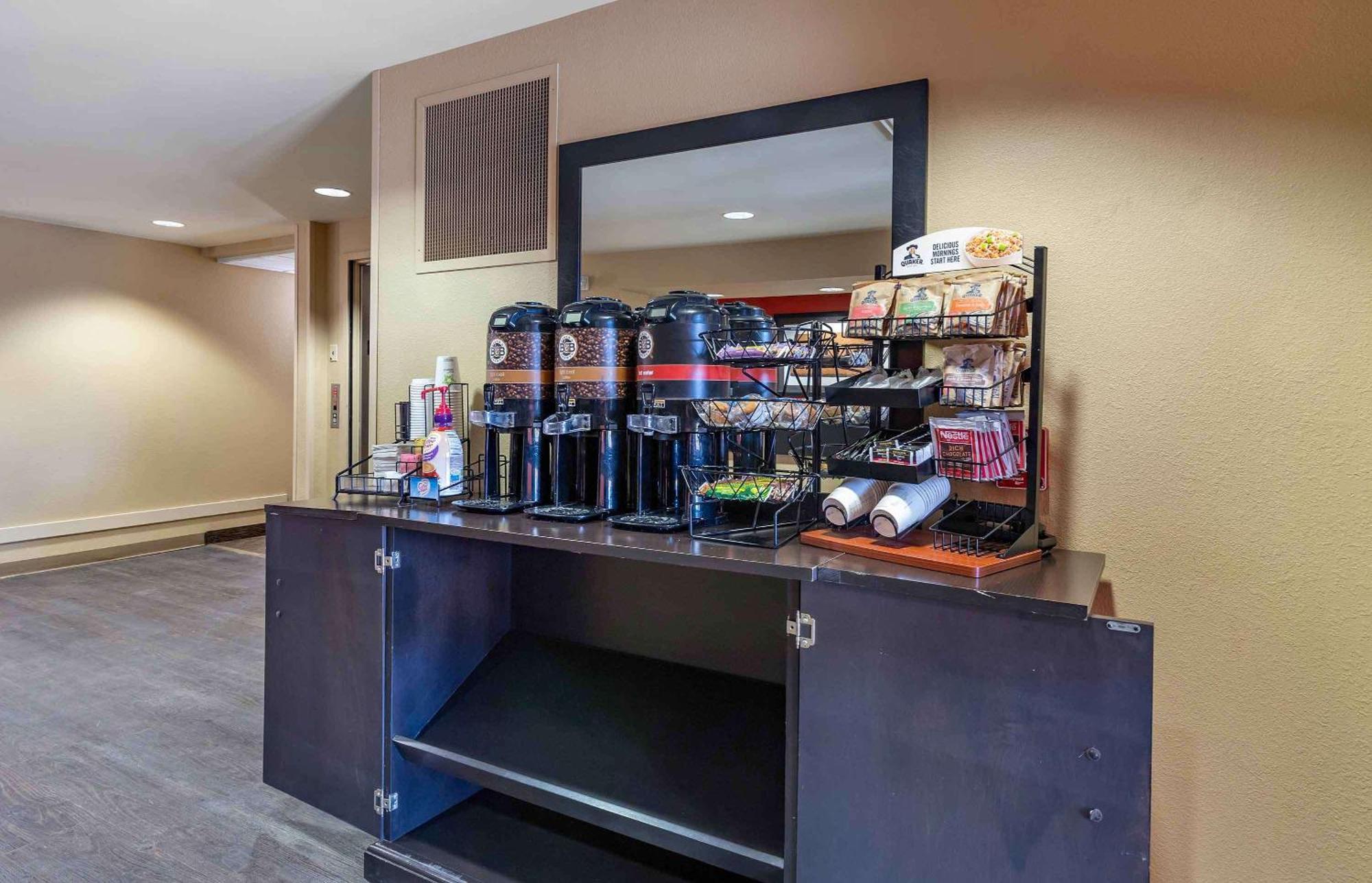 Extended America - - Missouri River Hotel