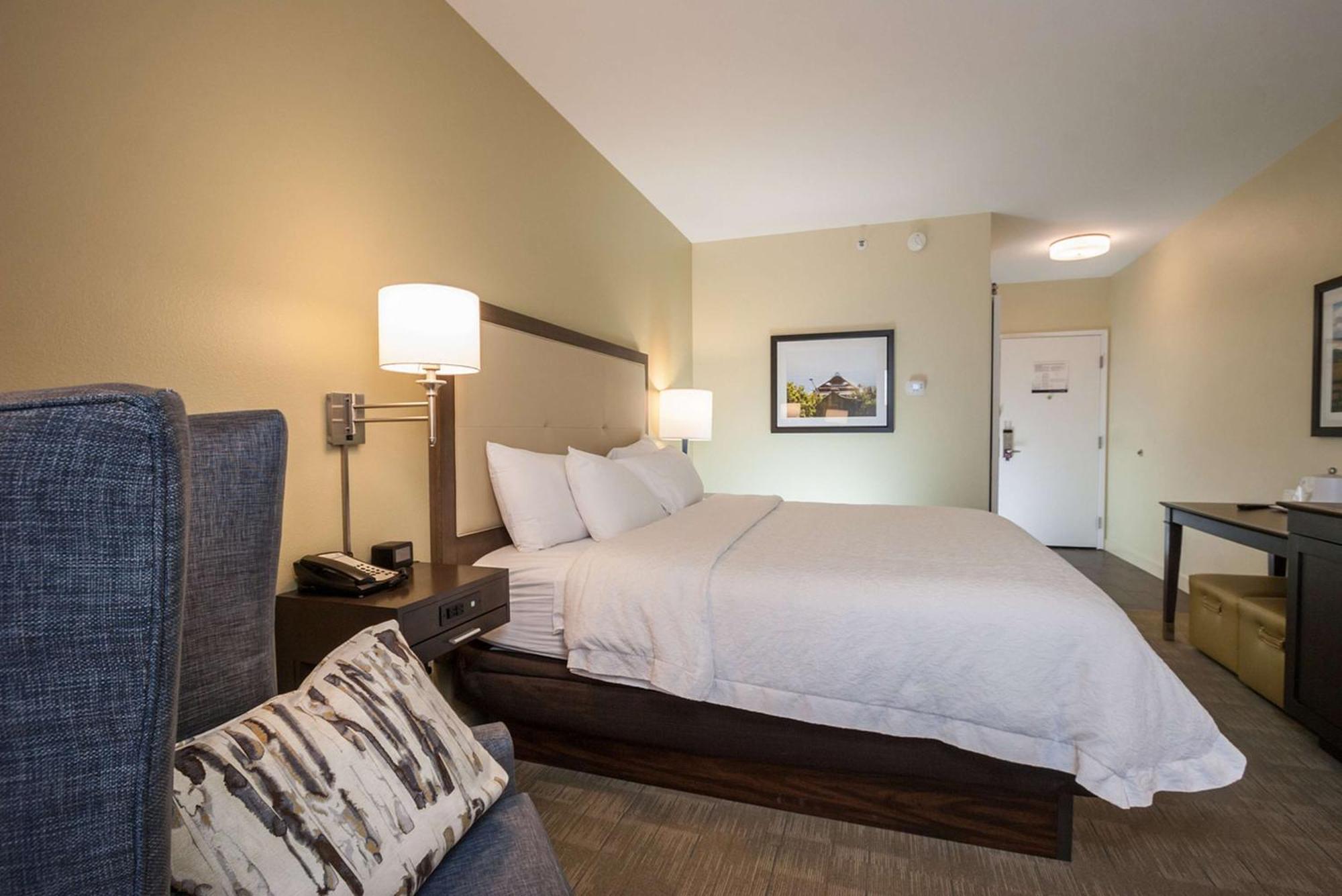 Hampton - 3*