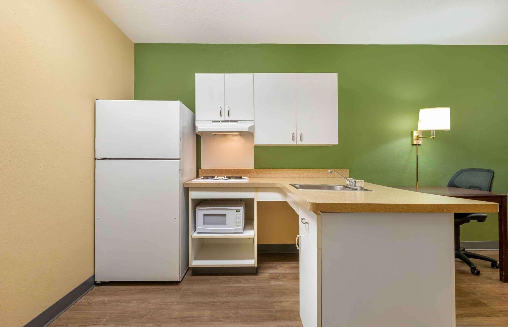 Hotel Extended America - - Missouri River