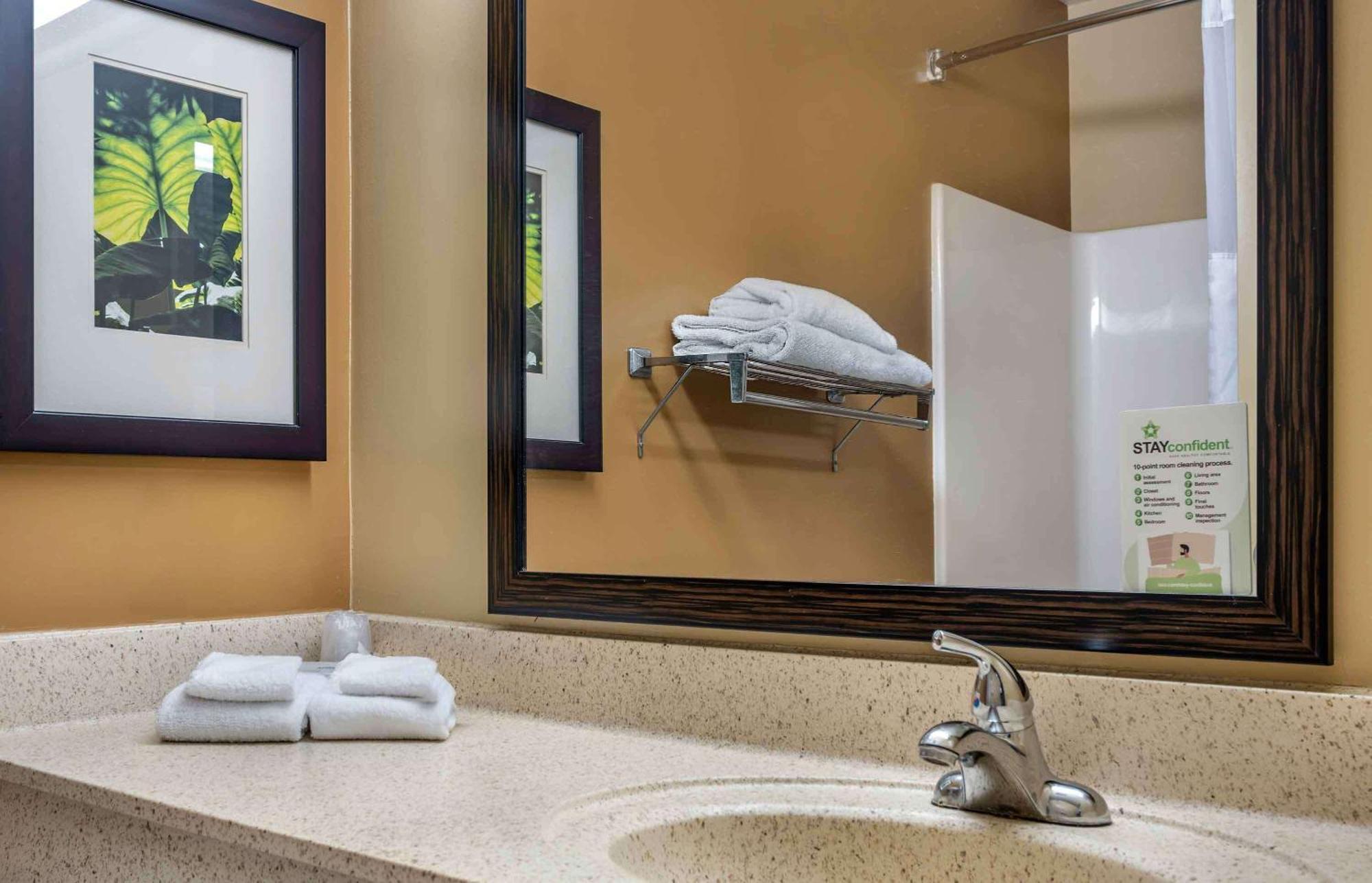 Extended America - - Missouri River Hotel Great Falls