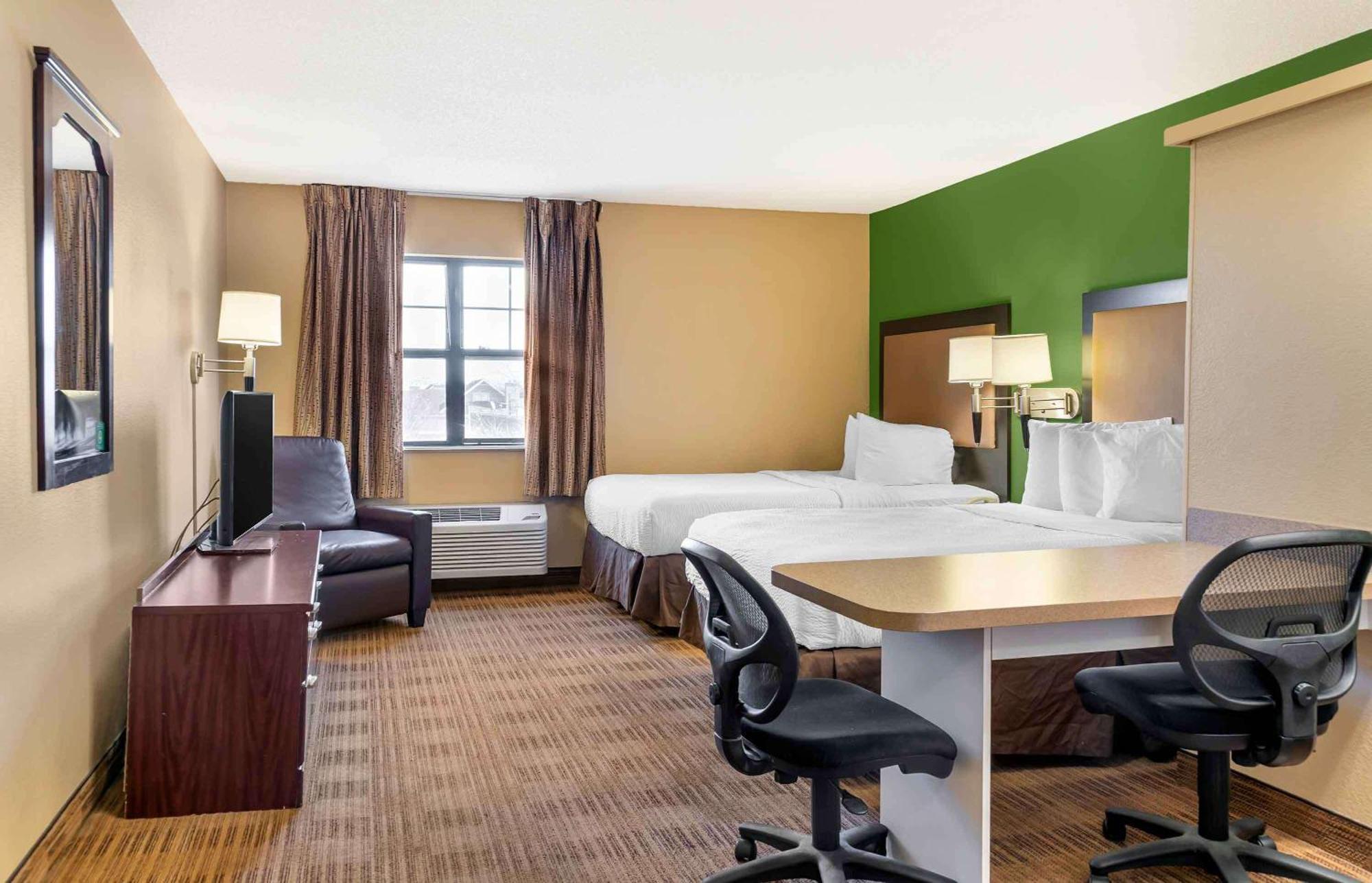 Extended America - - Missouri River Hotel 2*