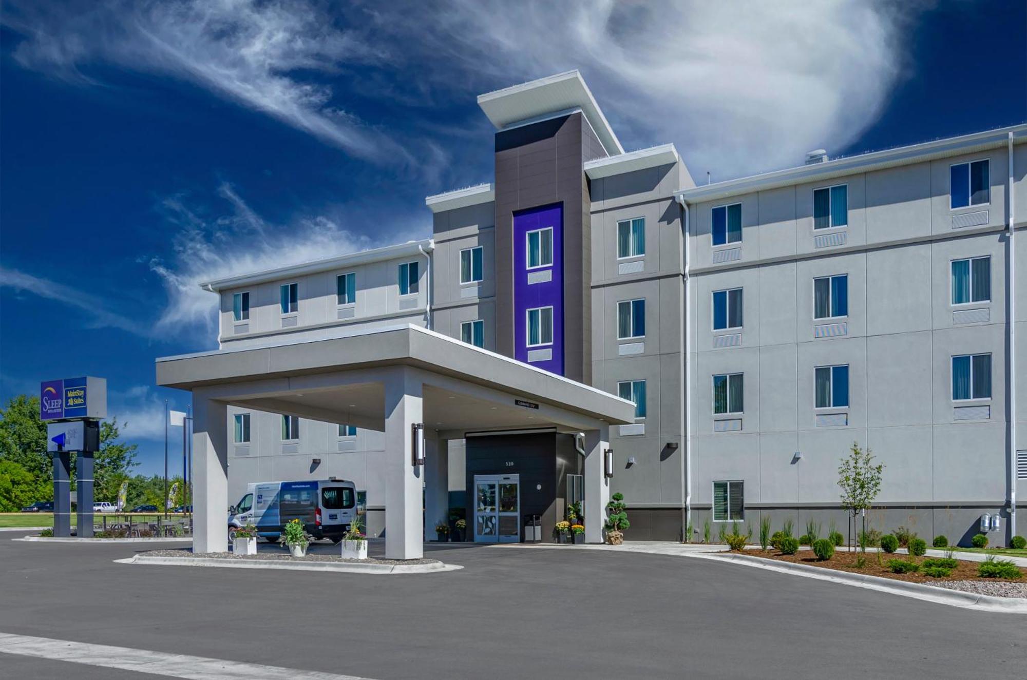 Sleep & Airport Hotel 2*