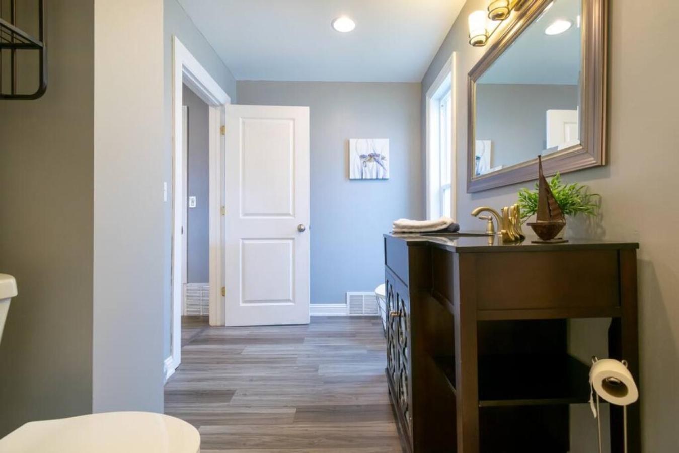Updated With Fire Pit Holiday home Great Falls