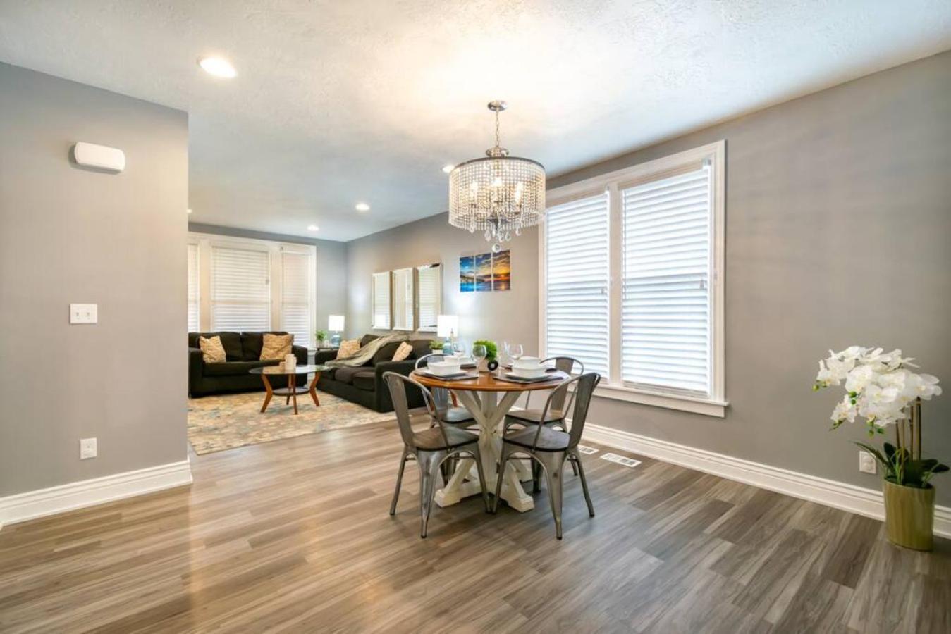 Holiday home Updated With Fire Pit Great Falls