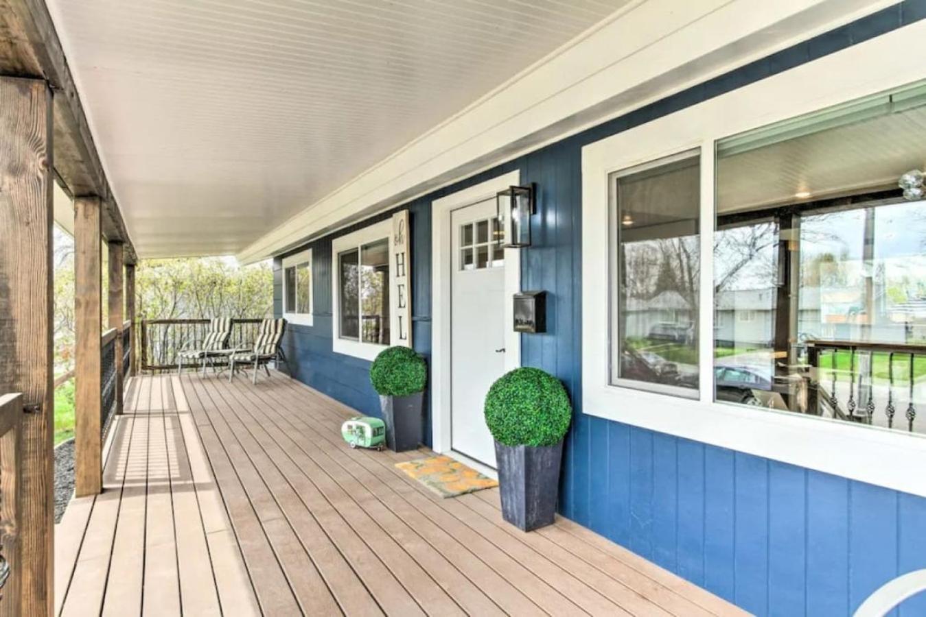Holiday home Sleek Retreat *