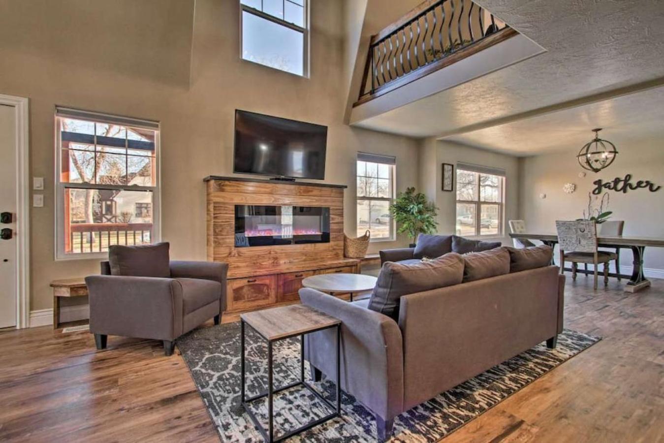 Spacious With Hot Tub Holiday home Great Falls