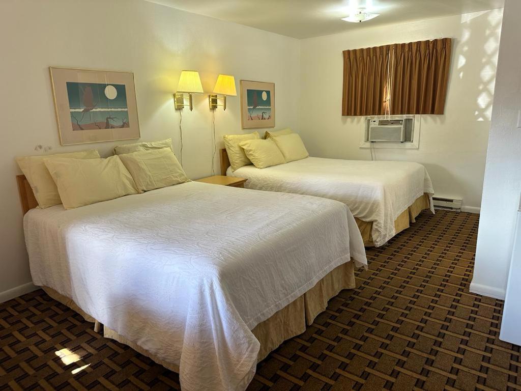 Ski's Western Motel Great Falls