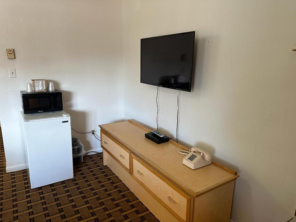 Ski's Western Motel 2*