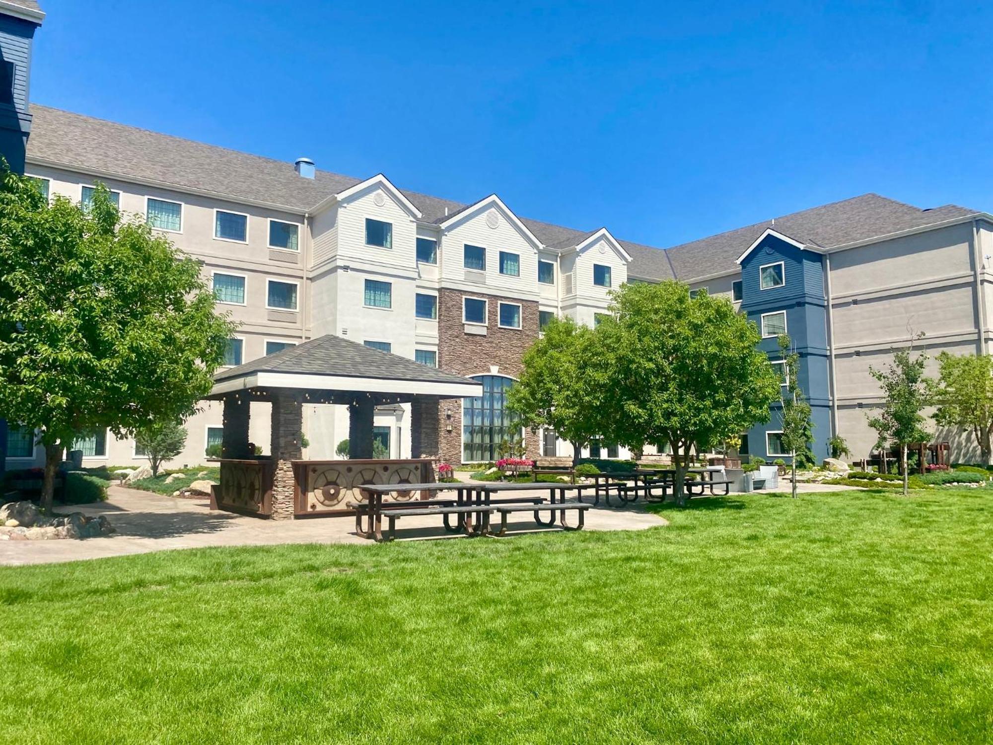 Staybridge By Ihg Hotel