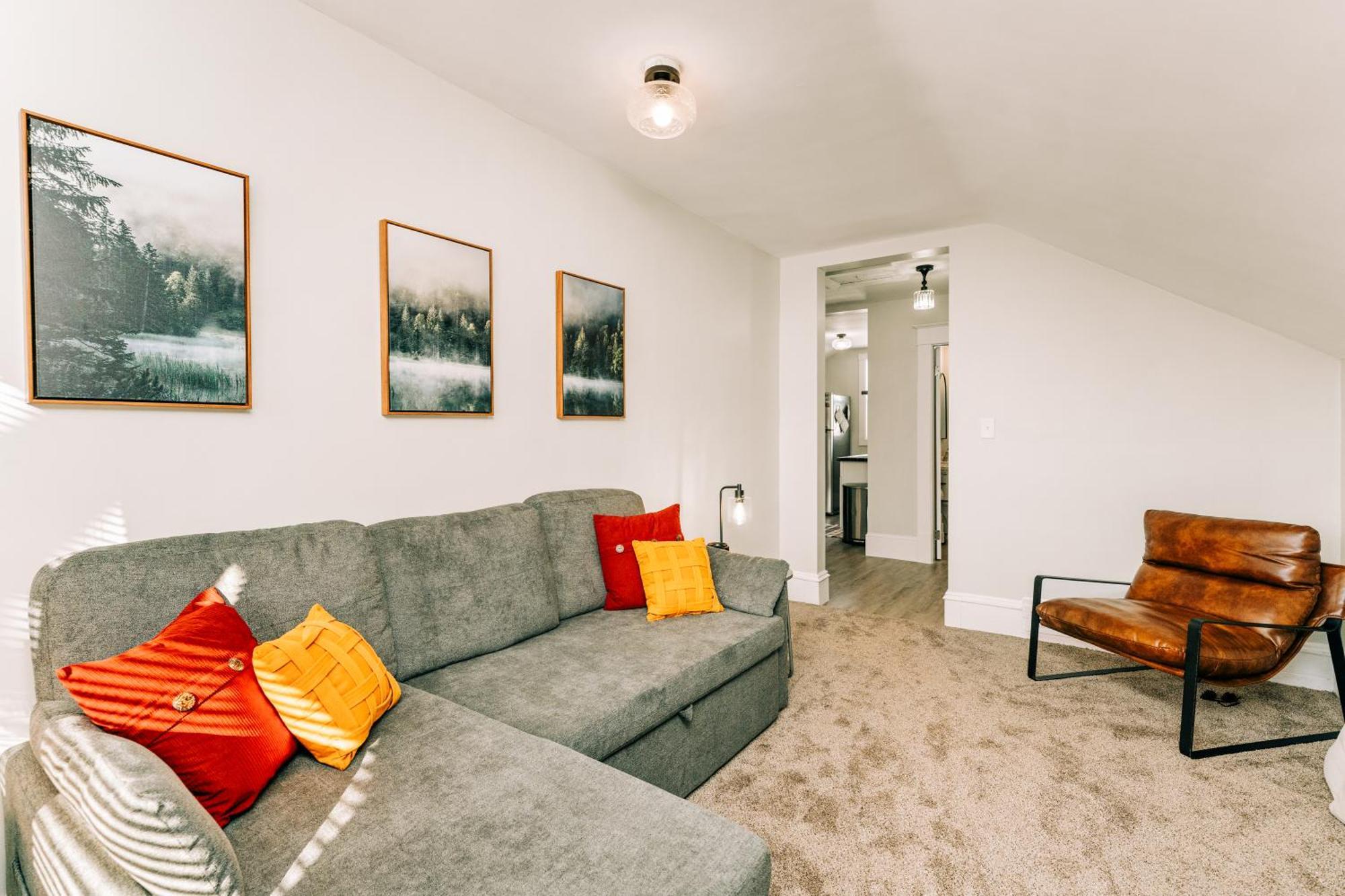 The Larks Nest - A Gem In A Tranquil Neighborhood *