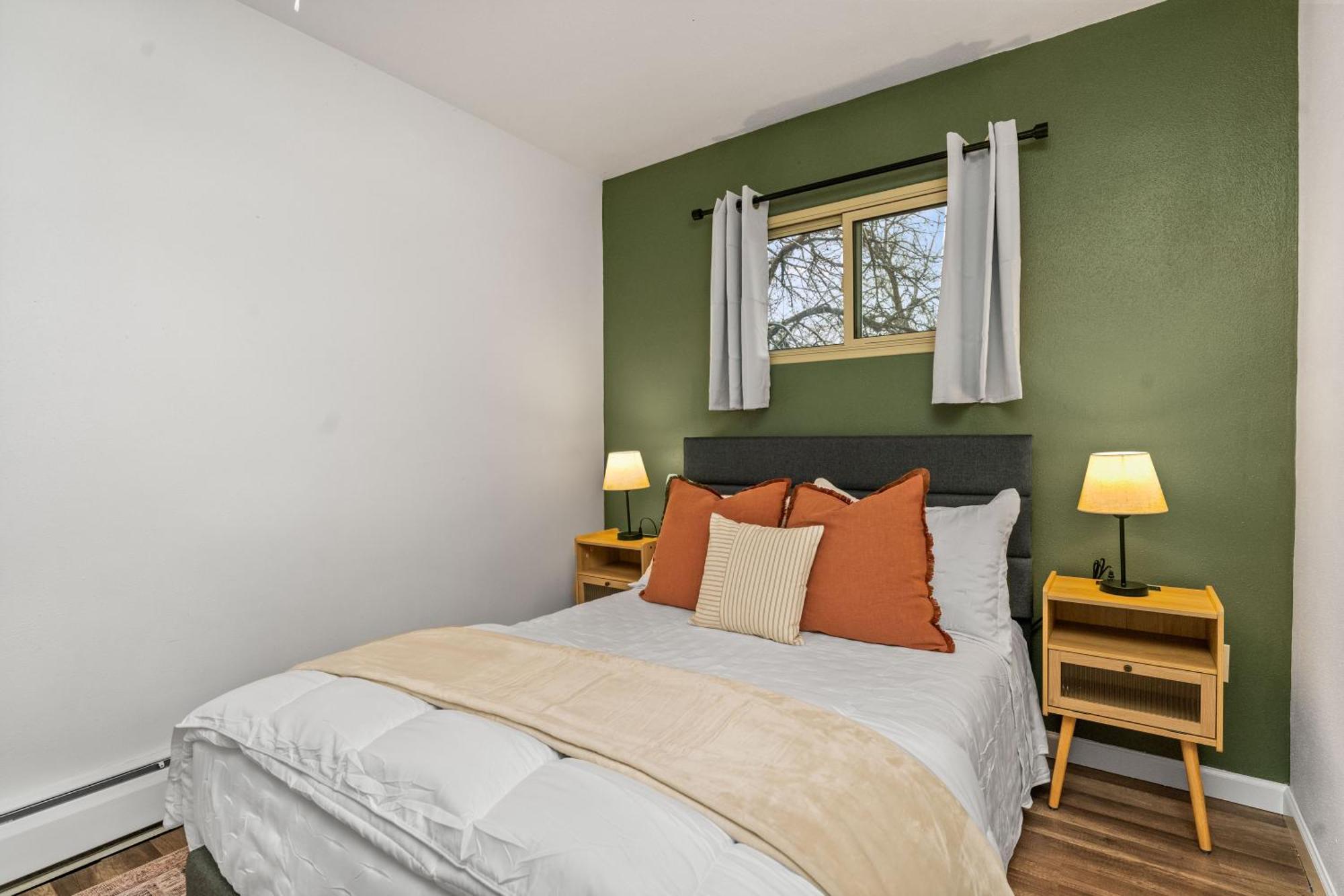 Modern Comfort In Apartment *