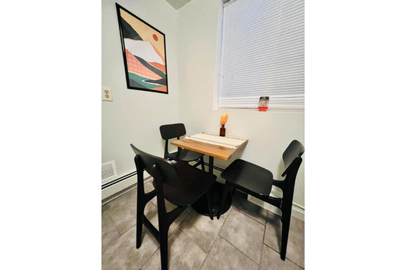 Charming 1-bedroom In Great Neighborhood Great Falls
