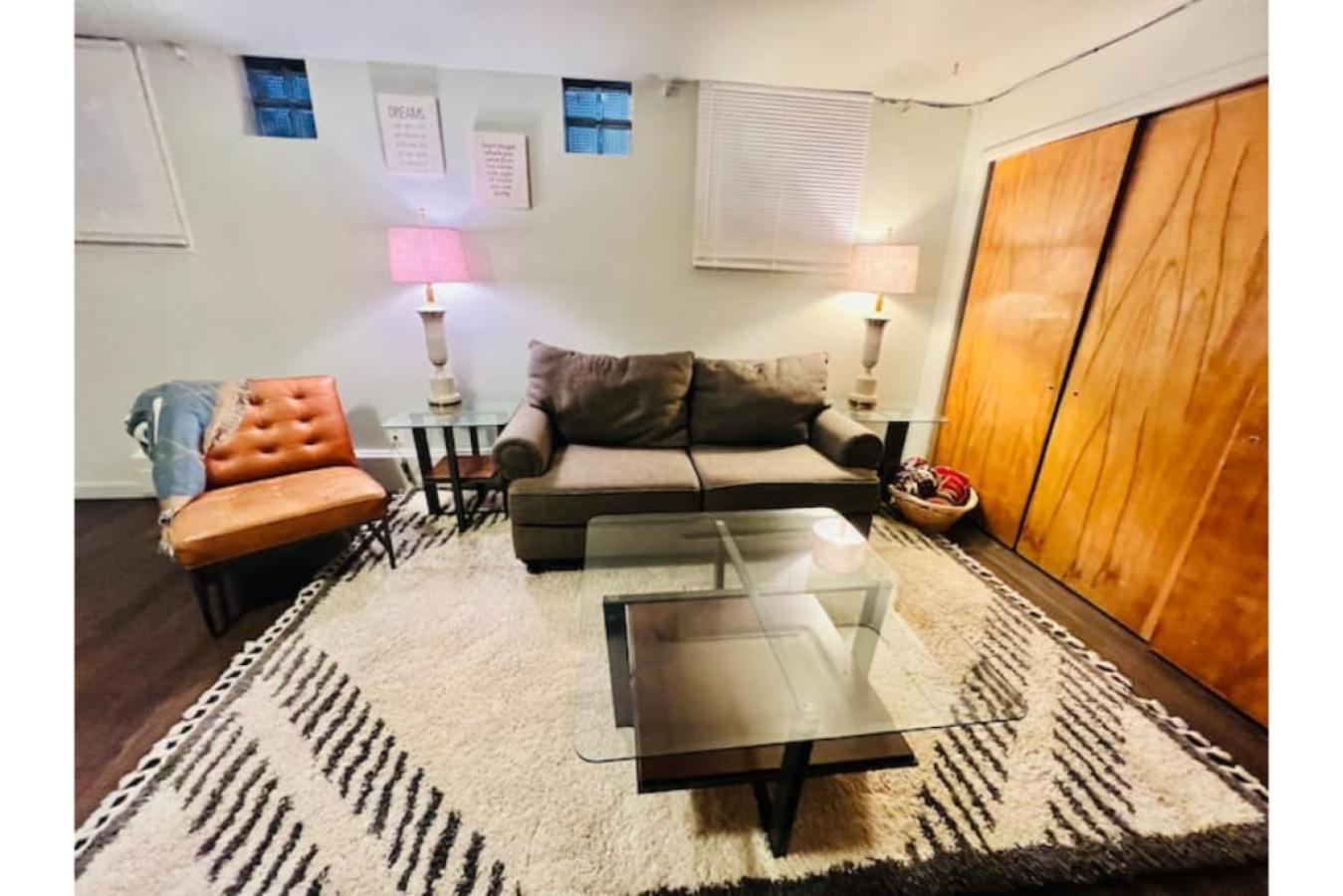 Apartment Charming 1-bedroom In Great Neighborhood Great Falls