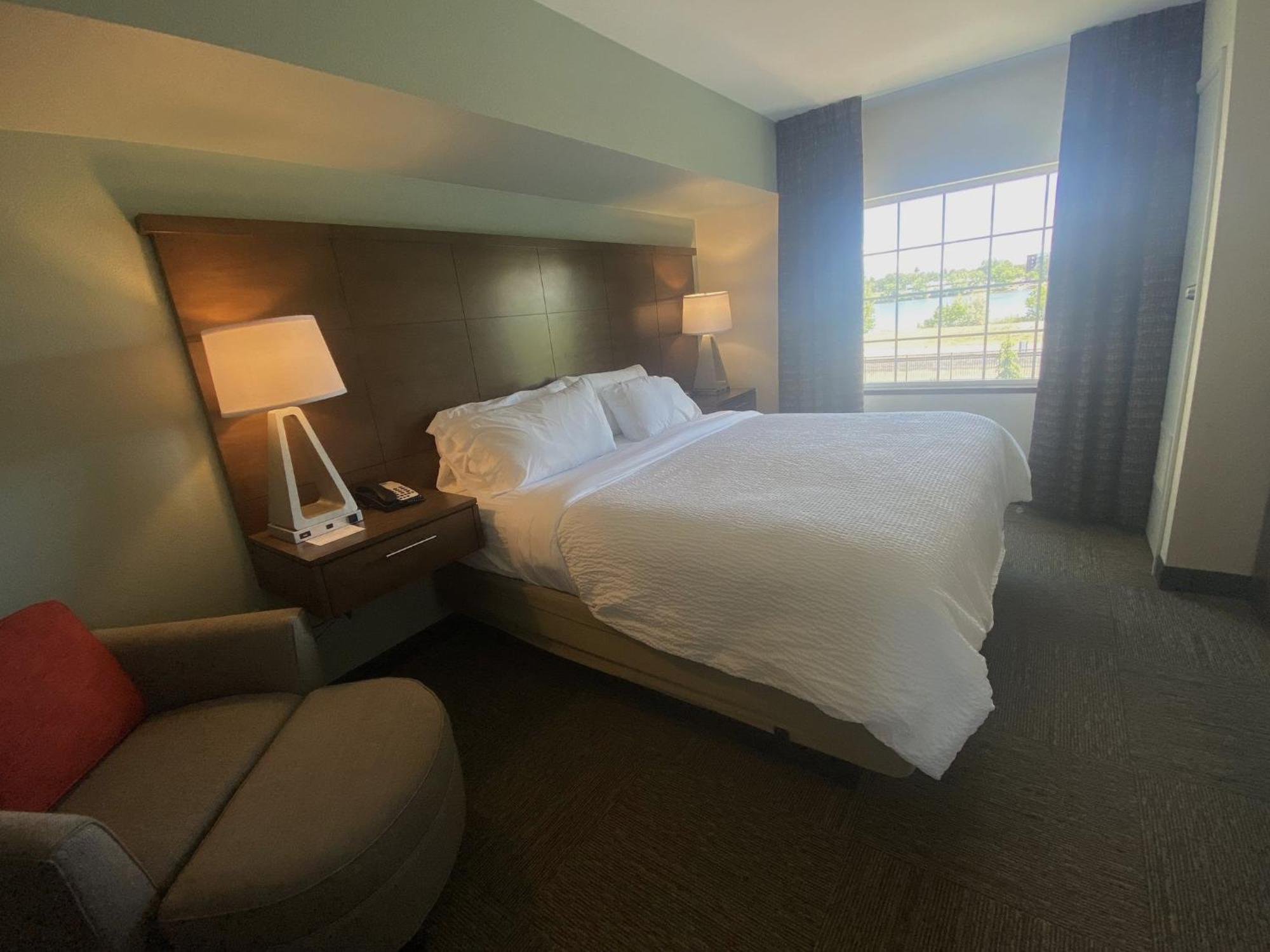 Staybridge By Ihg Hotel 3*