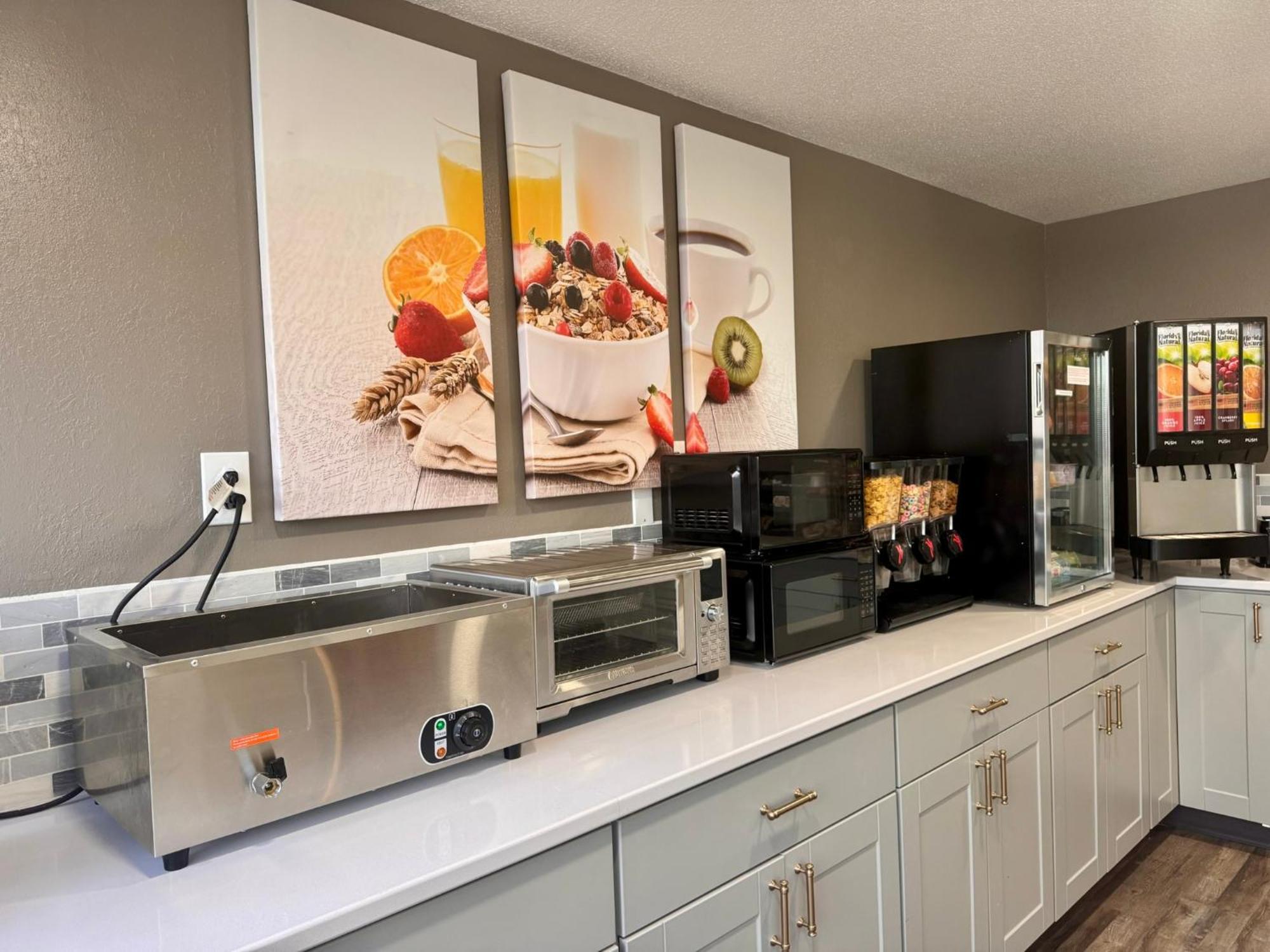 Hotel Super 8 By Wyndham Center *