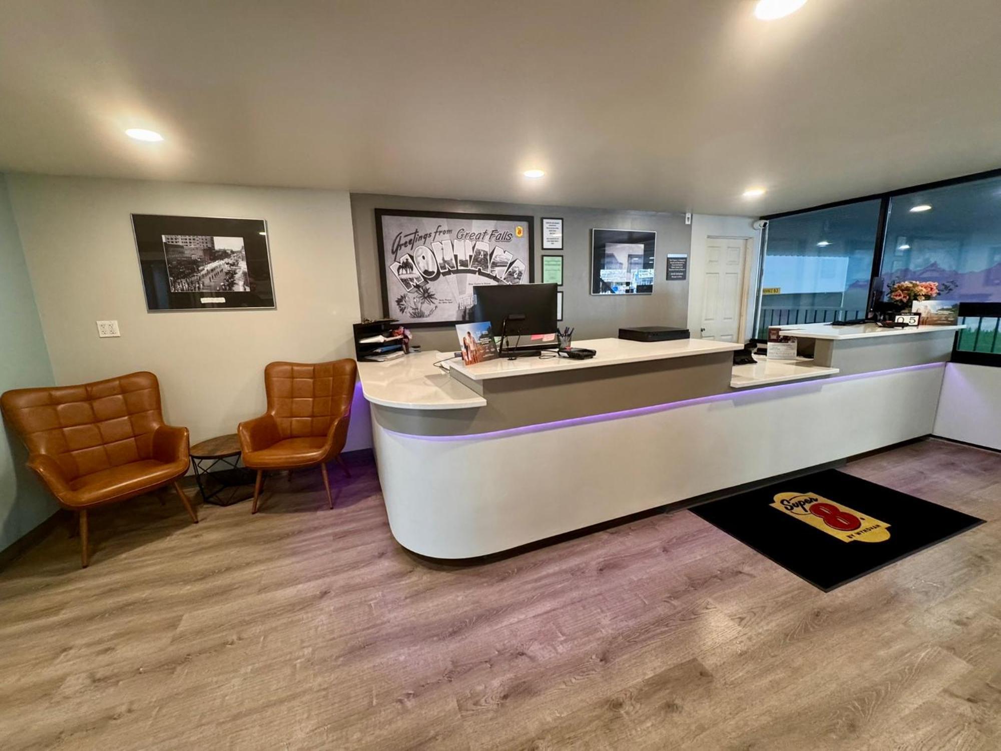 Super 8 By Wyndham Center *
