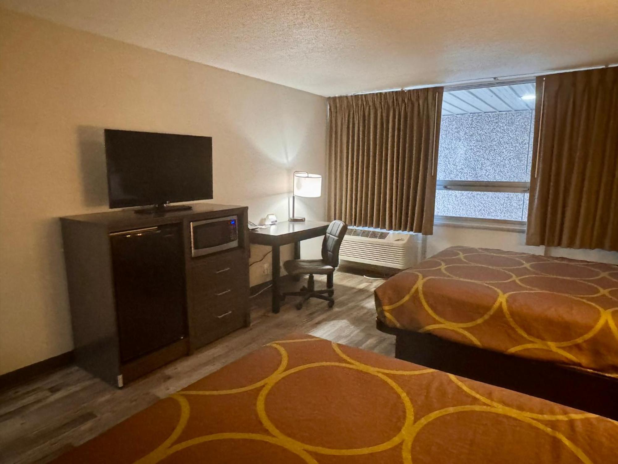 Hotel Super 8 By Wyndham Center *
