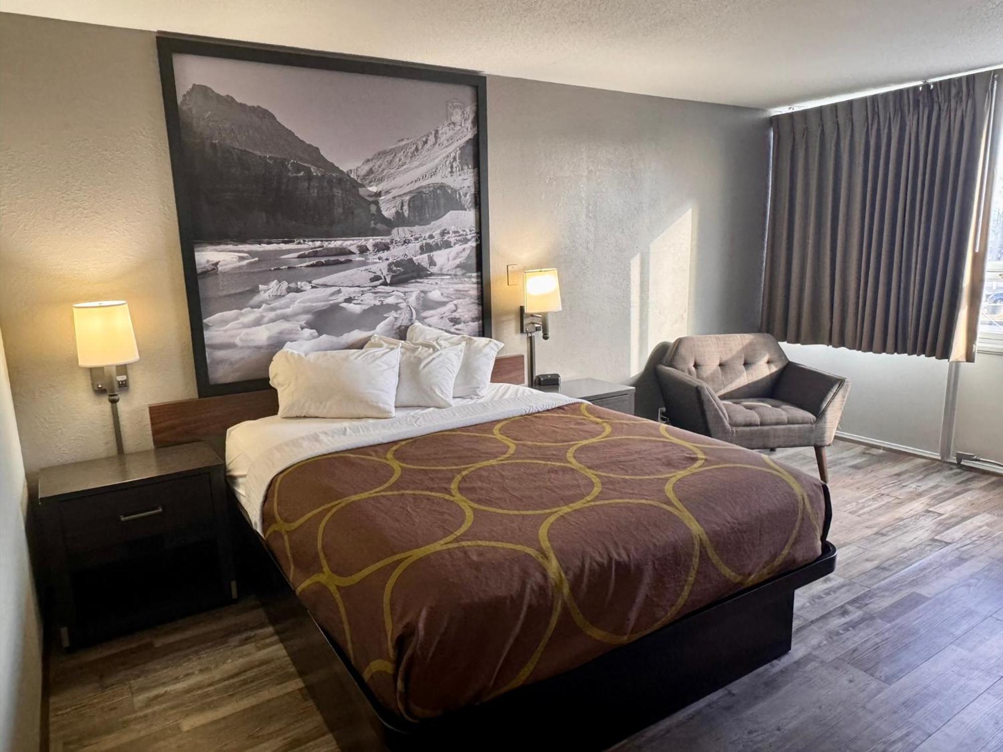 Super 8 By Wyndham Center * Great Falls