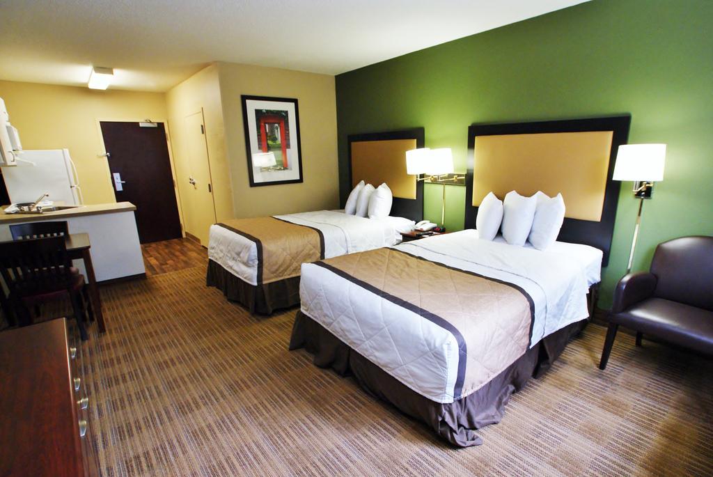 Extended America - - Missouri River Hotel 2*