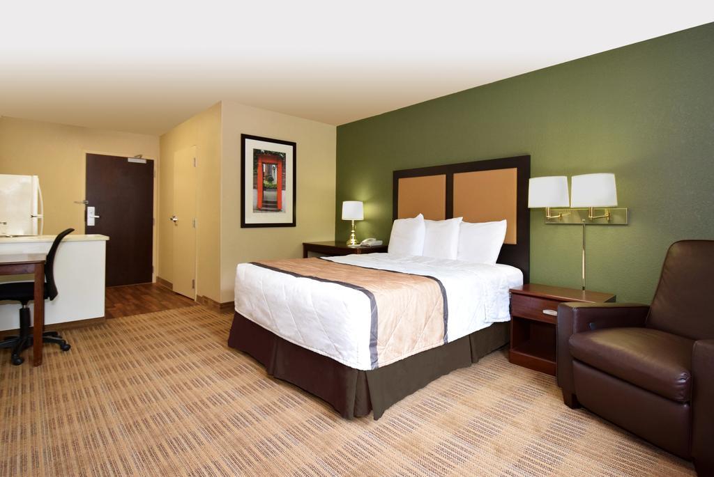 Extended America - - Missouri River 2*