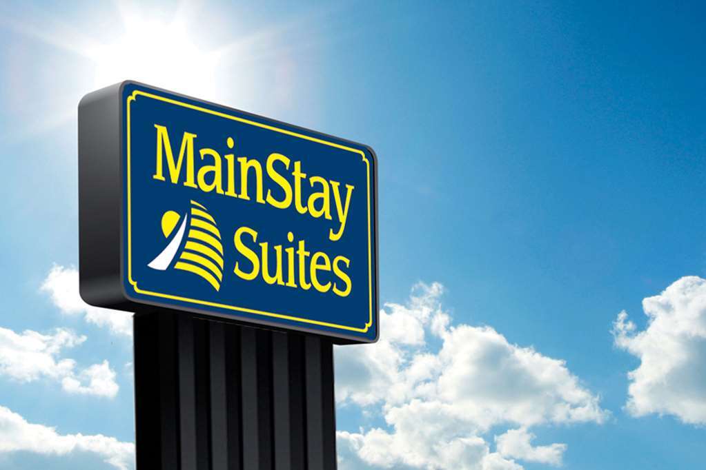 Mainstay Airport Hotel 2*