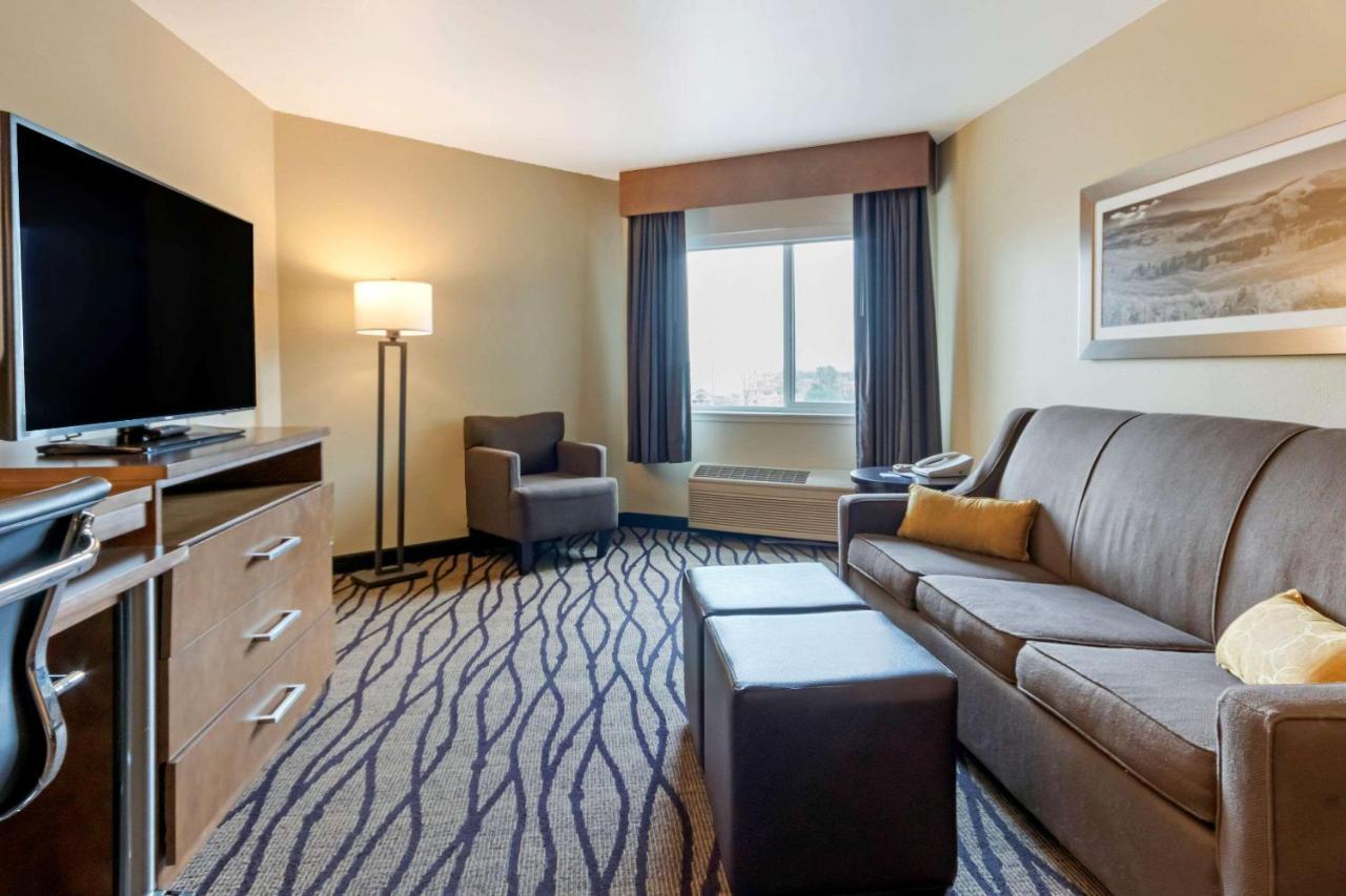 Comfort & Market - Airport Hotel Great Falls