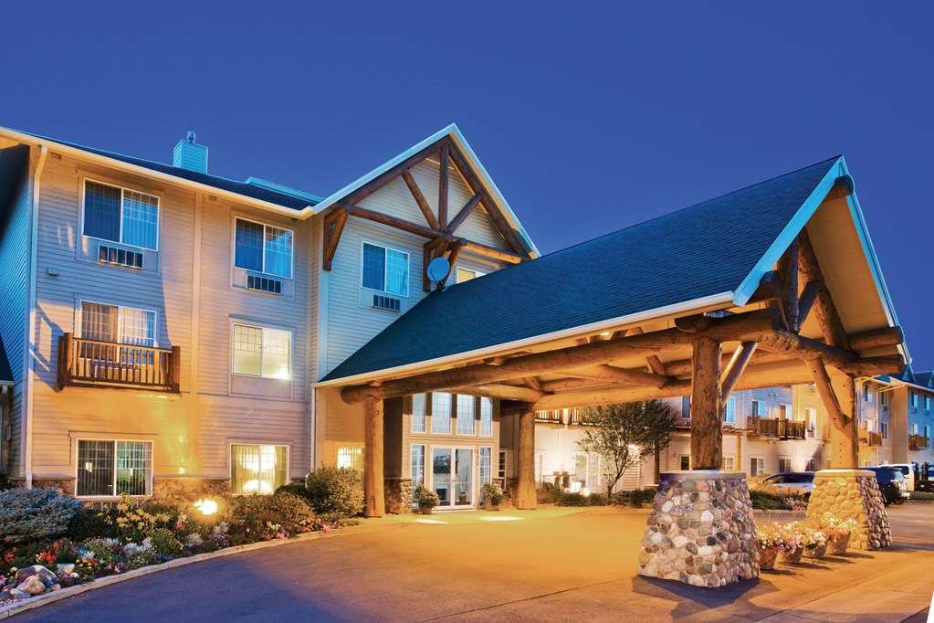 Western Riverfront And Hotel Great Falls