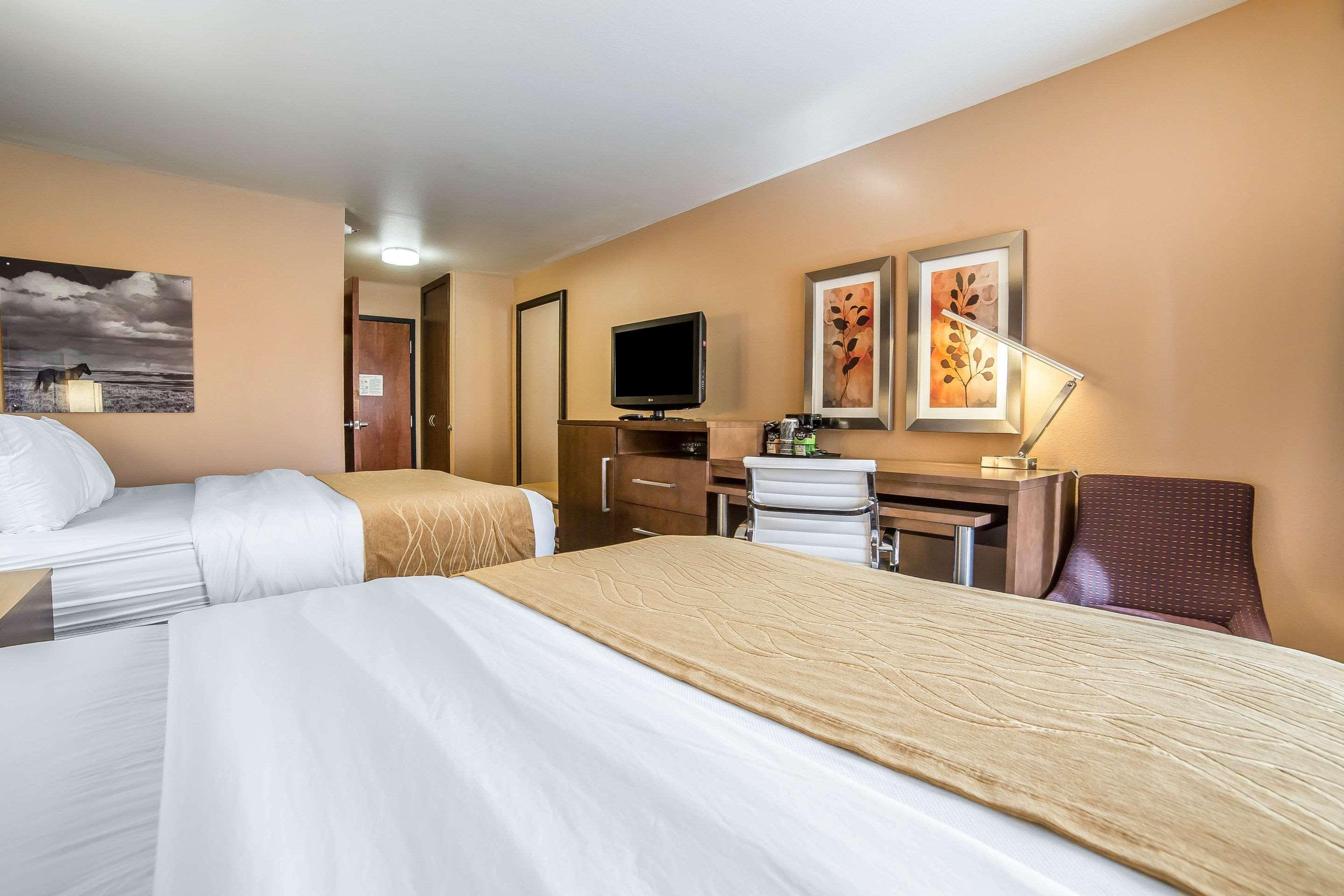 Comfort & Market - Airport Hotel Great Falls