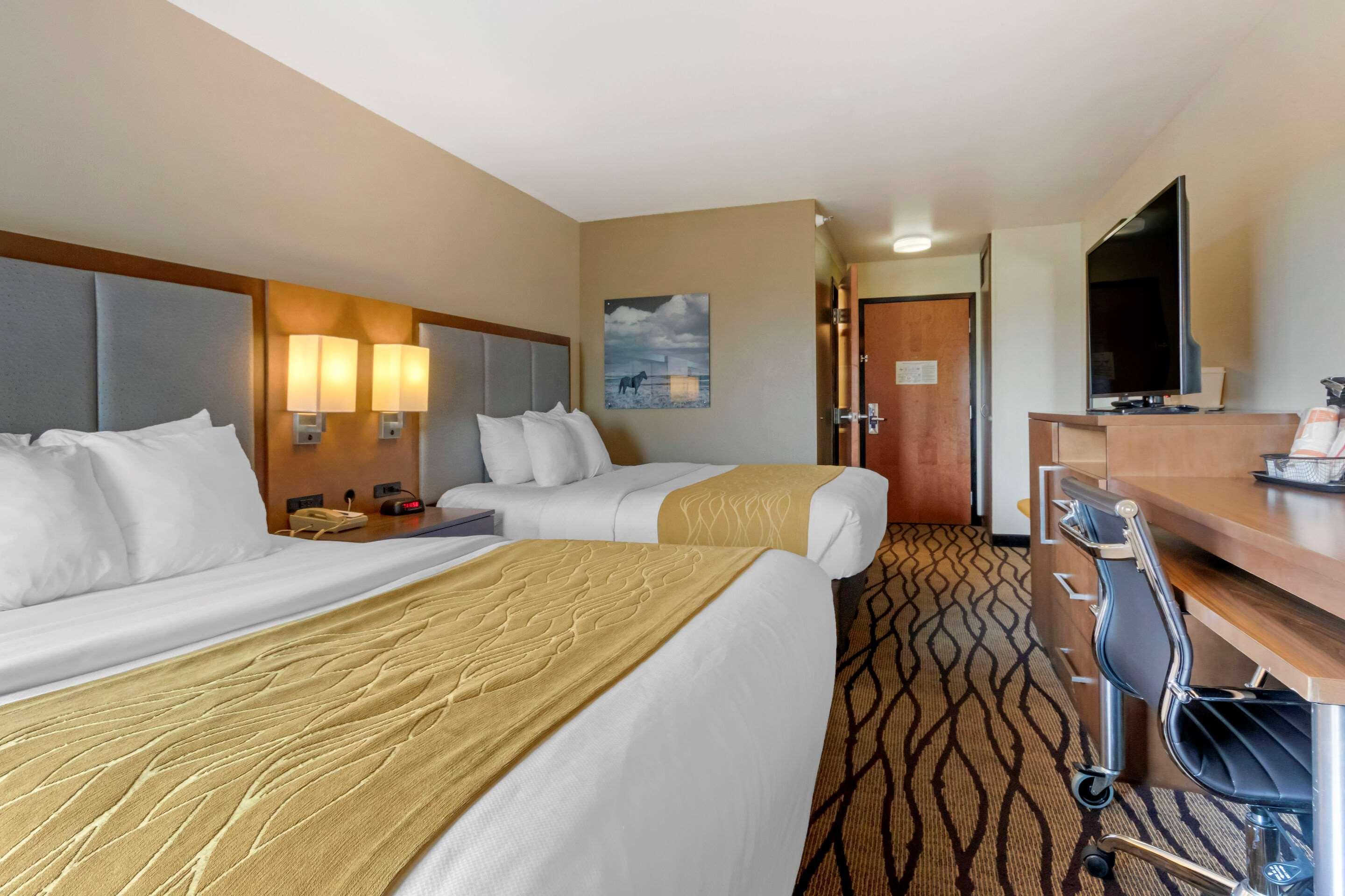 Comfort & Market - Airport Hotel 3*