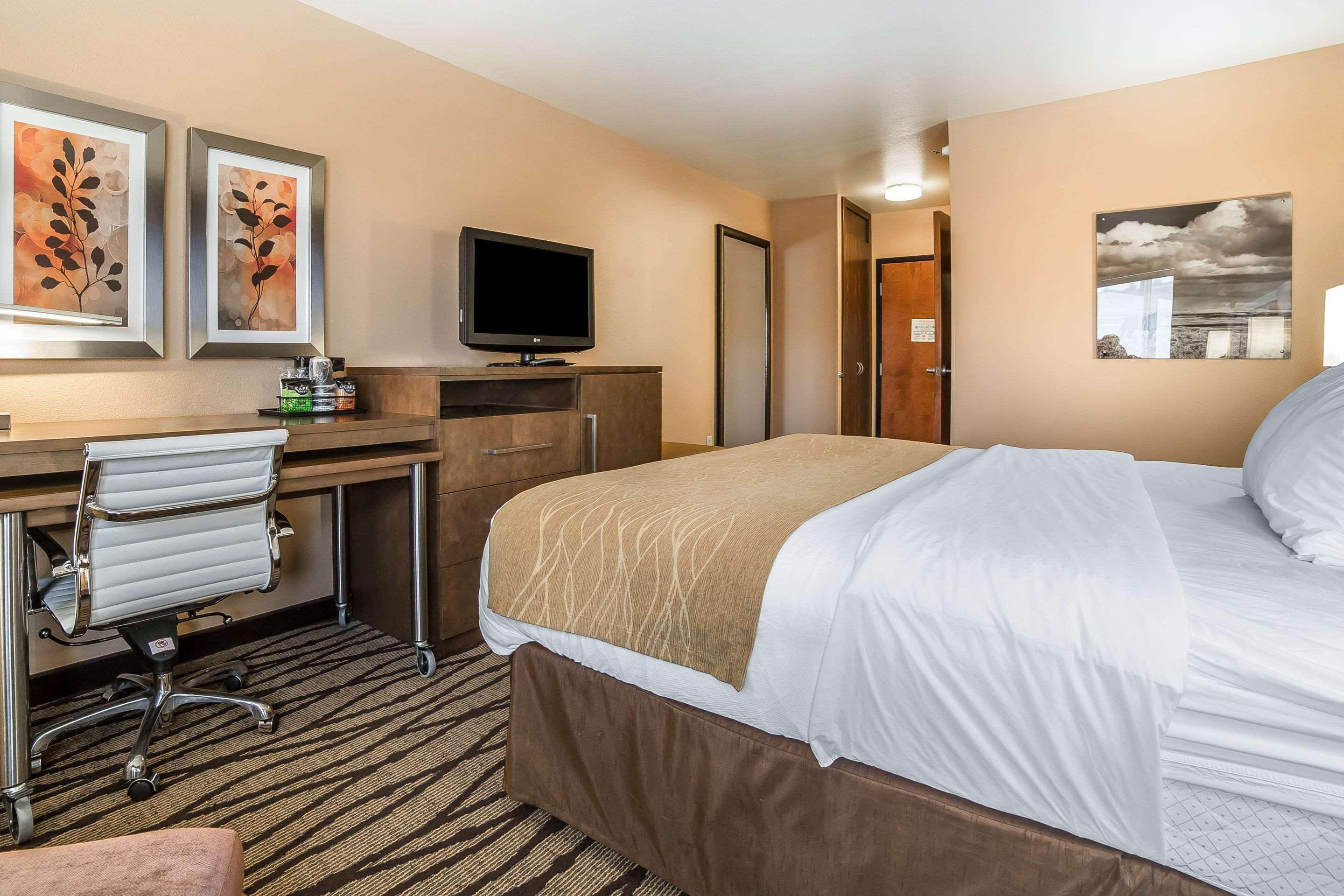 Comfort & Market - Airport Great Falls