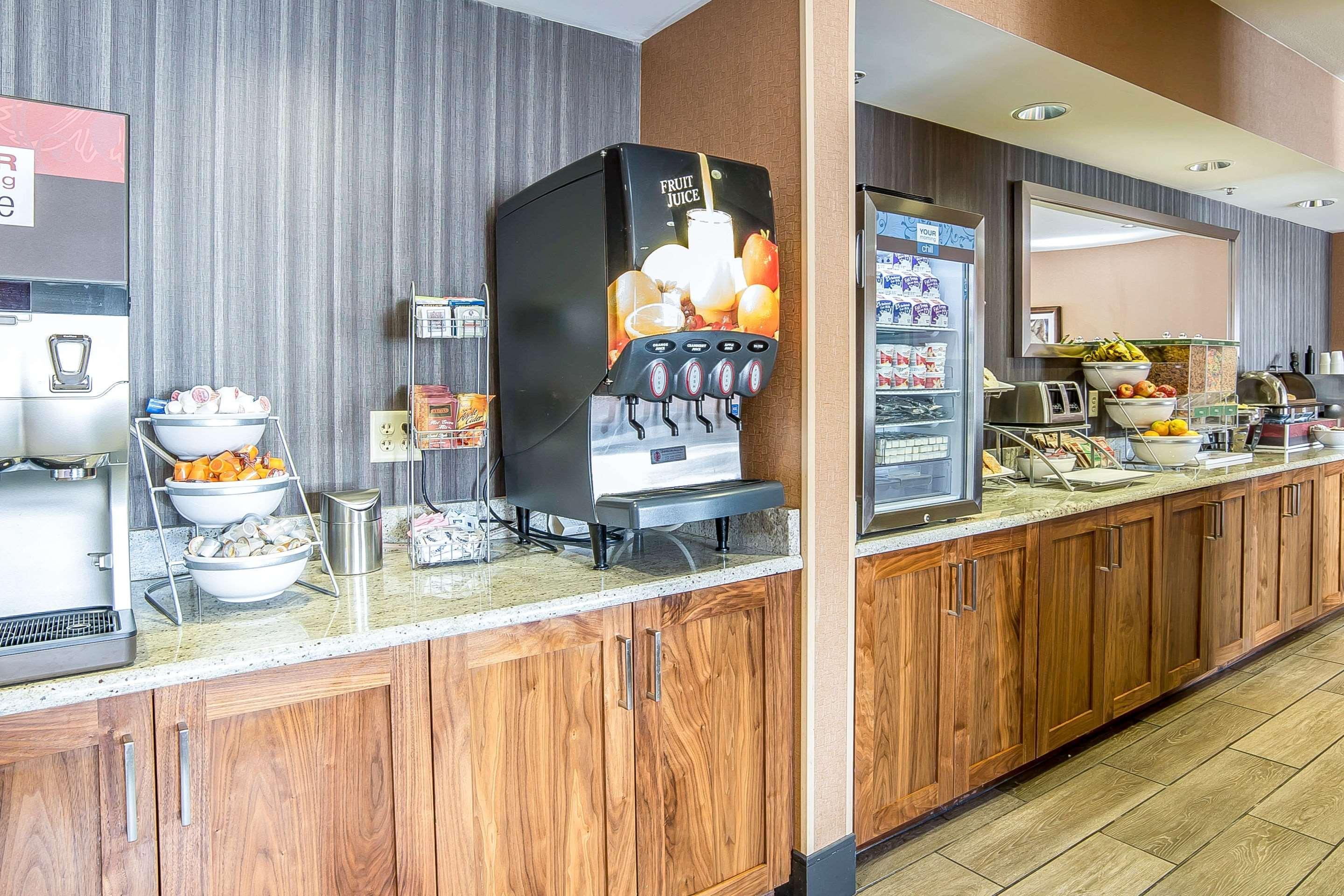 Comfort & Market - Airport Great Falls
