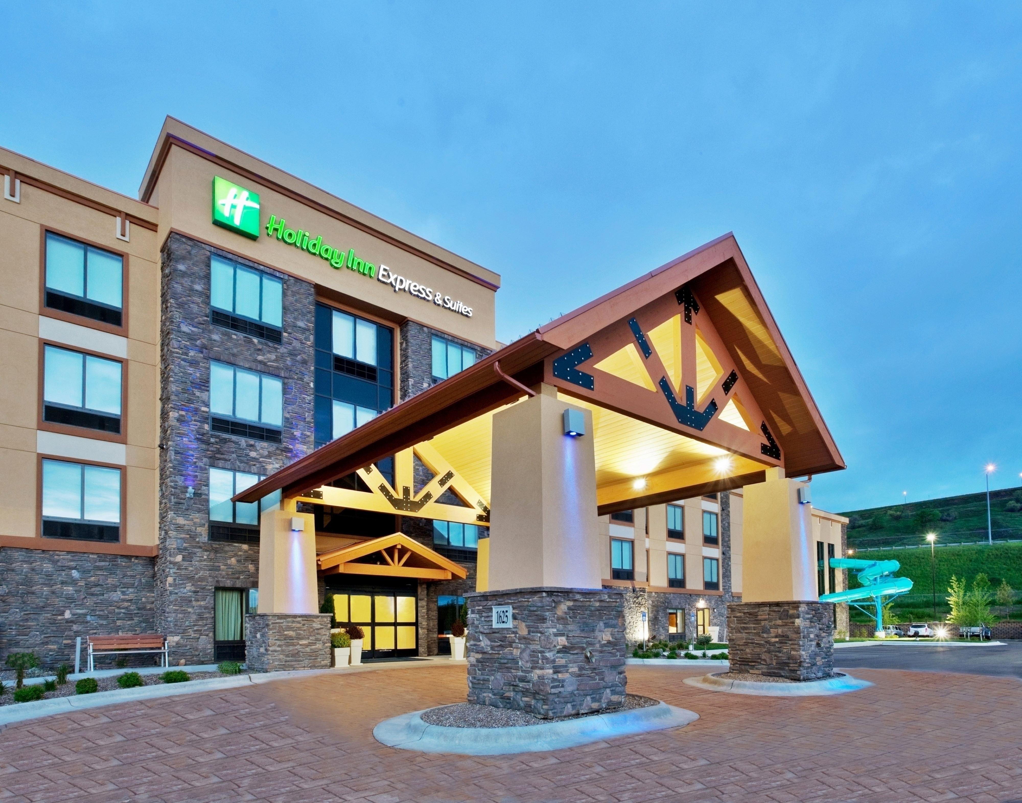 Express And By Ihg 2*
