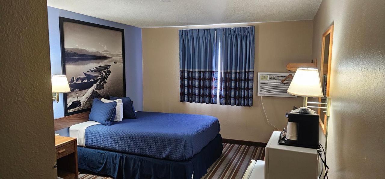 Grizzly Hotel