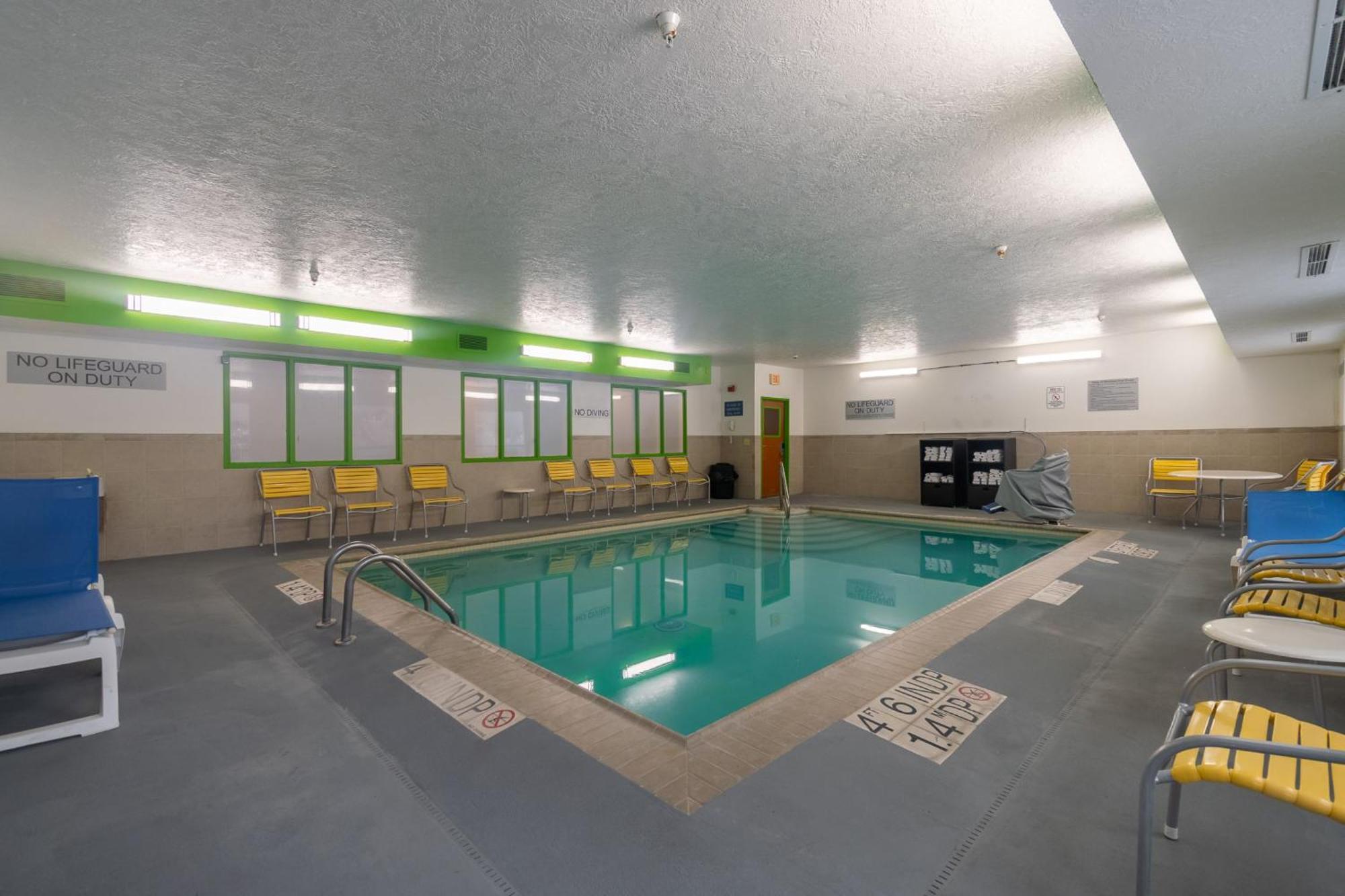 Wingate By Wyndham Hotel
