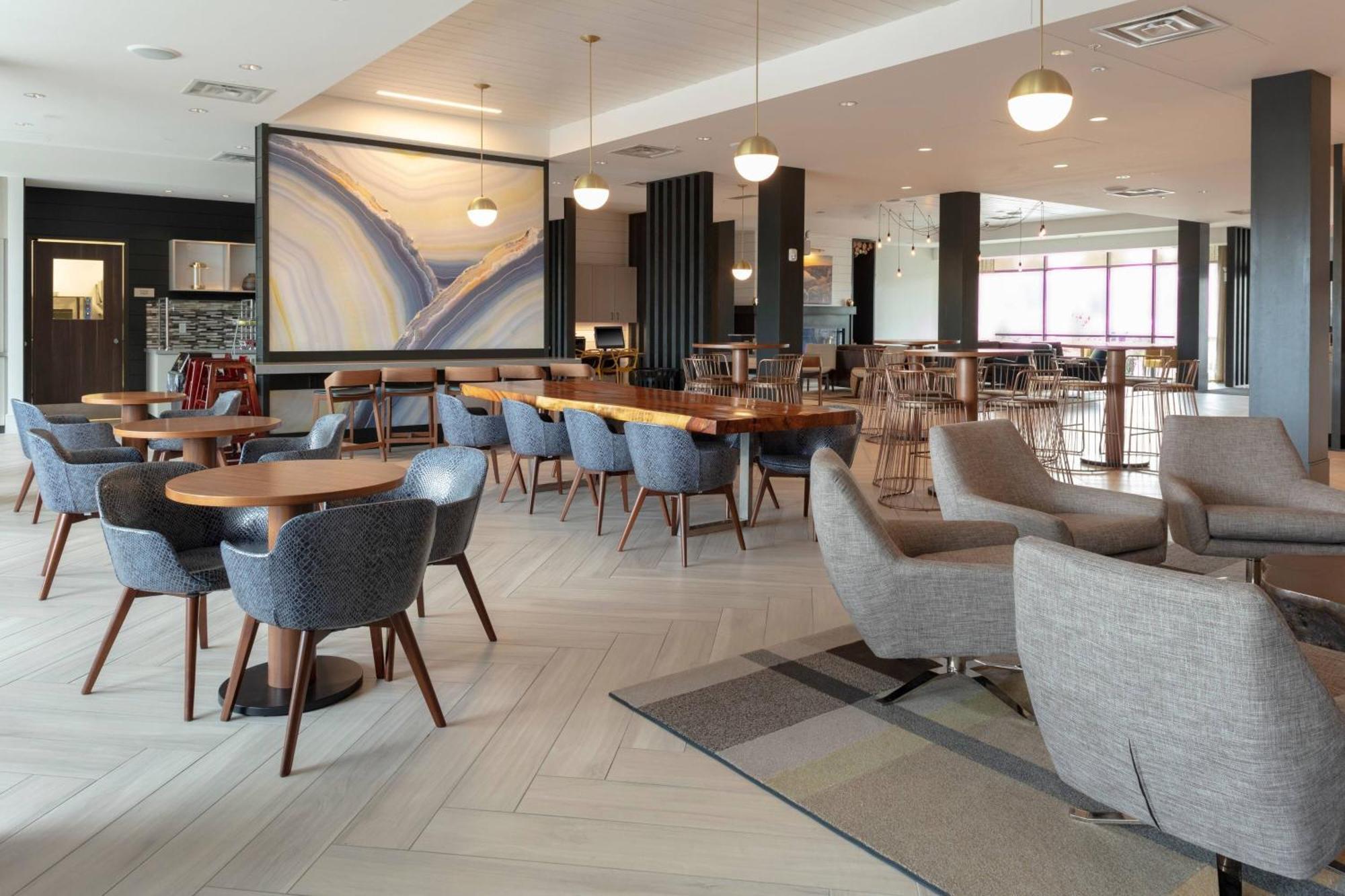 Springhill By Marriott Hotel