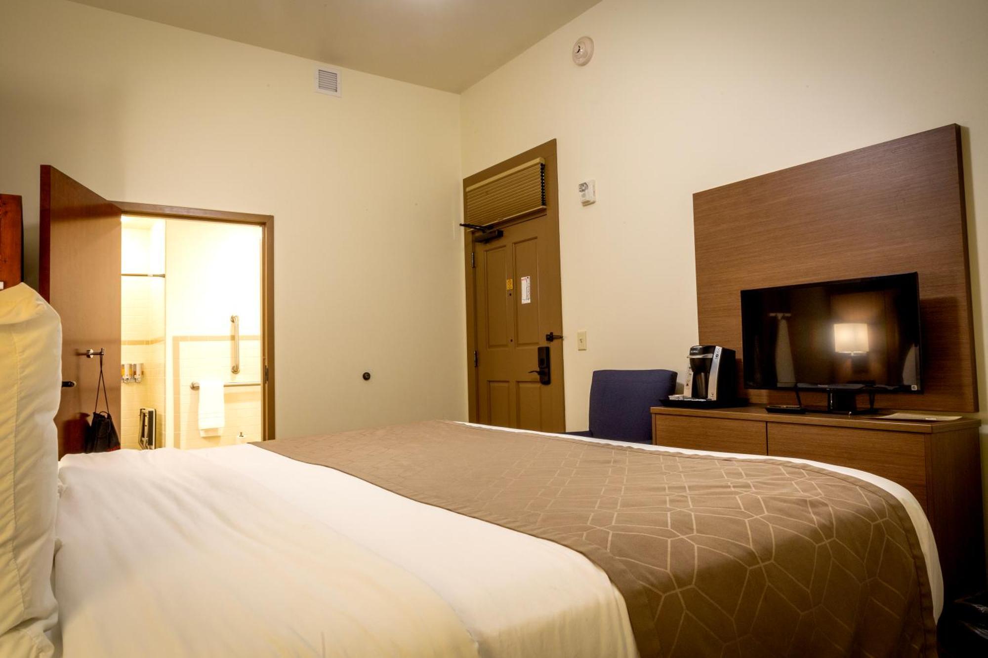Historic Arvon 3*