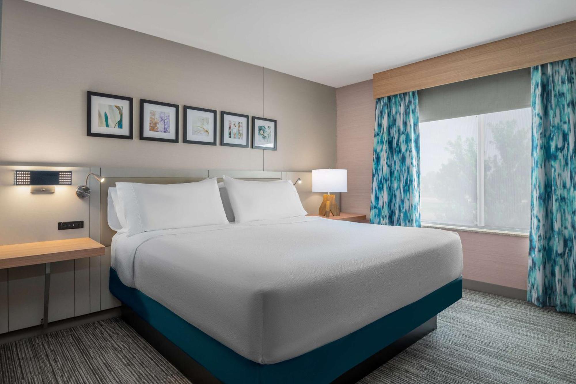 Hilton Garden Hotel 3*