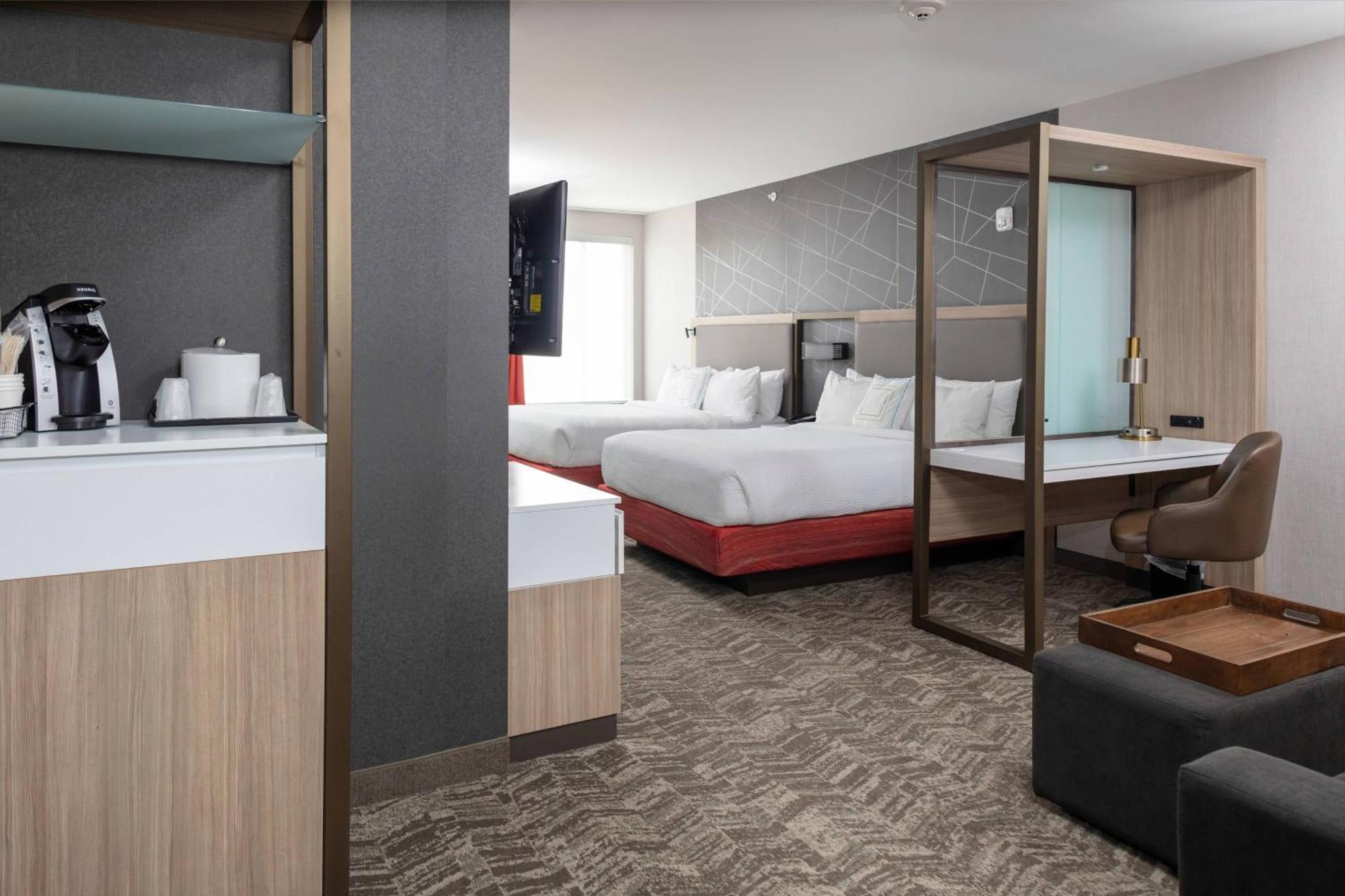 Springhill By Marriott Hotel