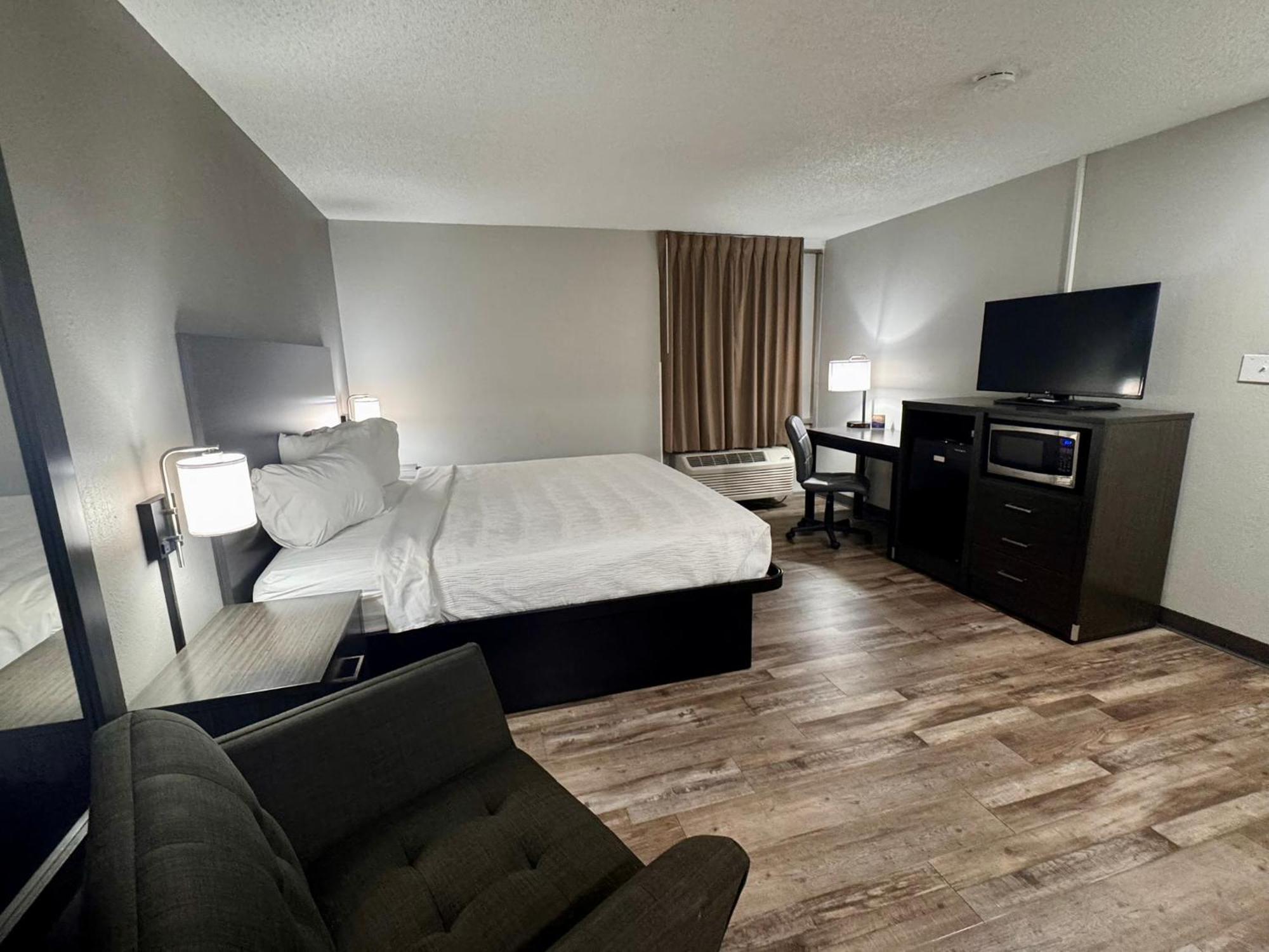 Baymont By Wyndham Center