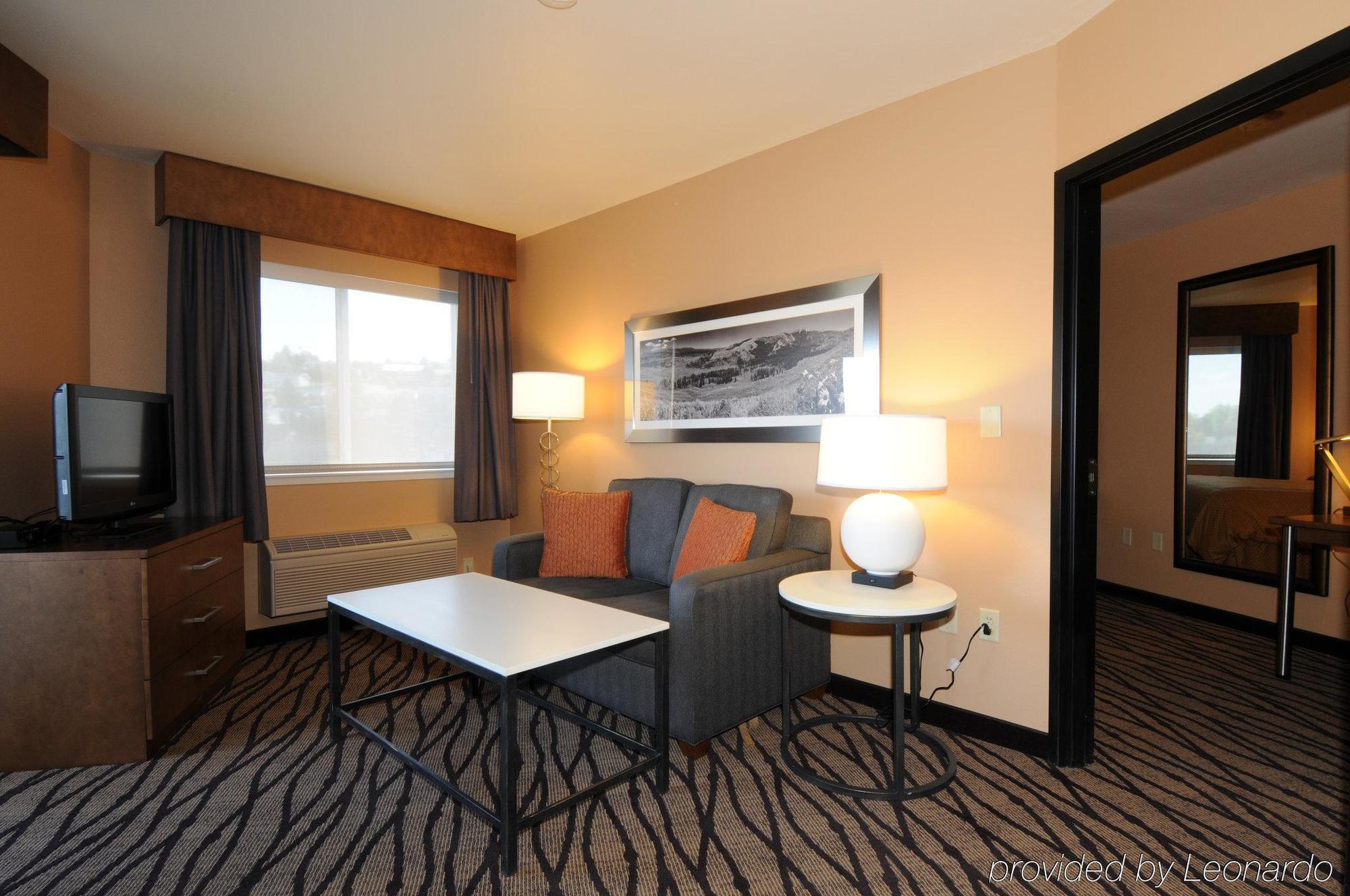 Comfort & Market - Airport Hotel