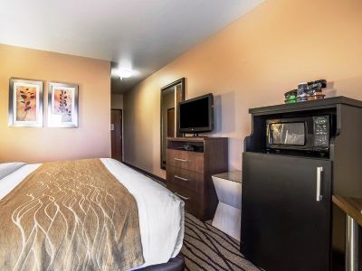 Hotel Comfort & Market - Airport 3*